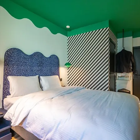 P6 Hotel