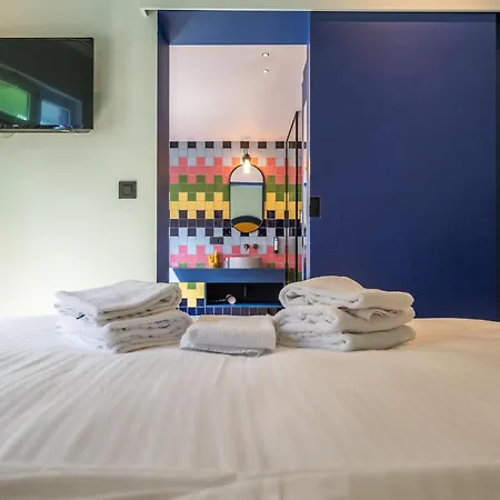P6 Hotel